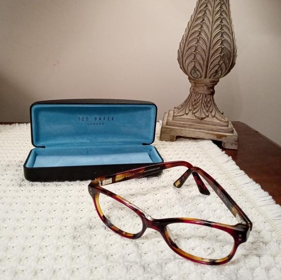 Women's Ted Baker Red Tortoise Frames With Original Case, Lens Cloth LIKE NEW - Picture 7 of 7